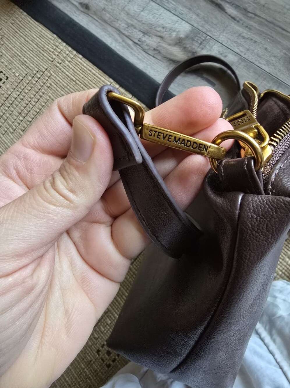 Steve Madden Dark Brown Leather Crossbody Bag with Gold Hardware - Picture 2 of 5